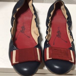 Bally Beatris leather flats with bow. Made in Italy. EUC